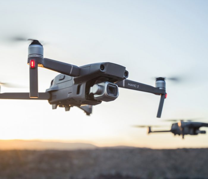 mavic-2-pro_action-lifestyle-5b7ec1dc28082 mavic-2-pro_action-lifestyle-5b7ec1dc28082